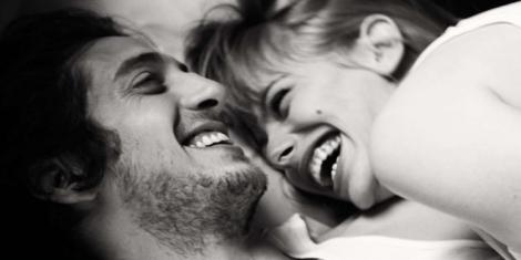 couple-laughing-love-favim_com-123351-660x330.jpg